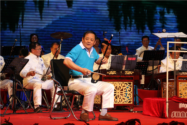 光明集團(tuán)召開(kāi)成立三十周年慶祝大會(huì)