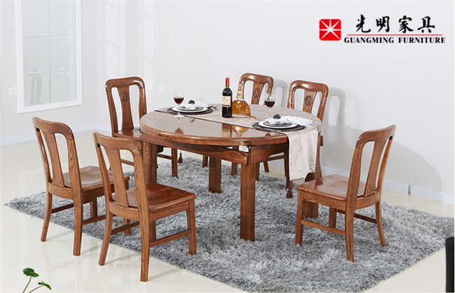 么戶型適合擺放實(shí)木圓桌？實(shí)木圓桌的特點(diǎn)介紹