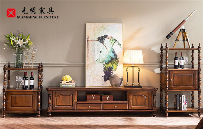 沙發(fā)、茶幾、餐桌、電視柜、衣柜五款離不開(kāi)的實(shí)木家具