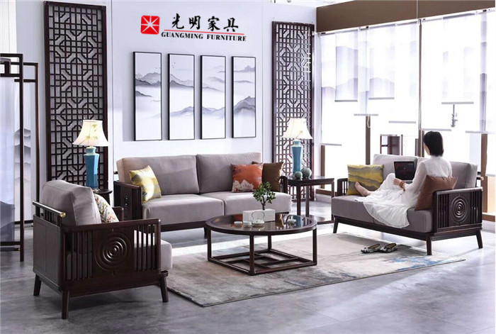 實木家具傳承千年精于品質(zhì)之美