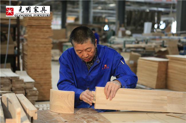 不劈不裂，不叫實木！實木家具的自然現(xiàn)象是什么？
